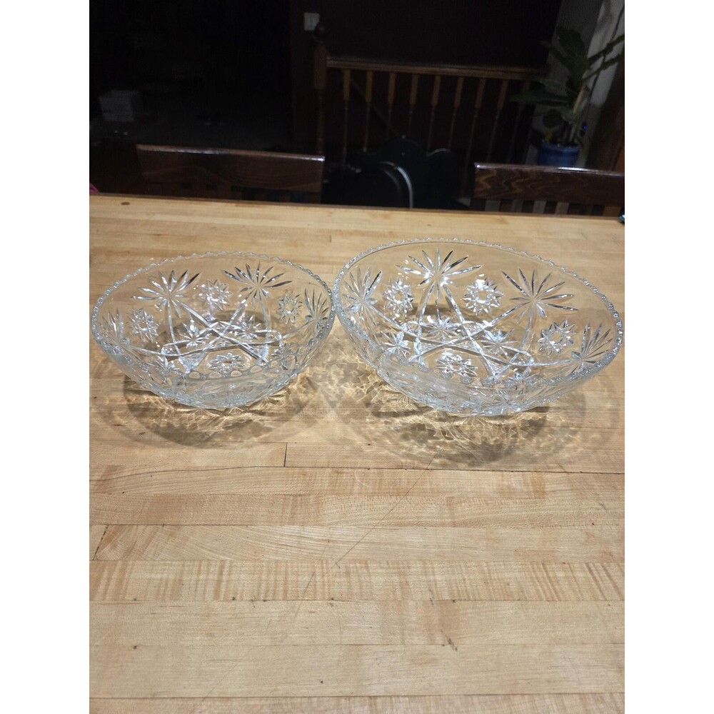 Pair of 8.5" and 10.5" Anchor Hocking Round Glass Bowls - Star of David Pattern